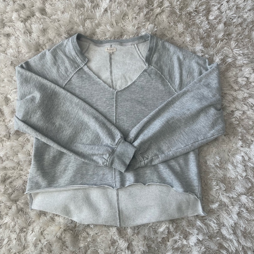 Pilcro Gray V-Neck Hi-lo Cropped Sweatshirt